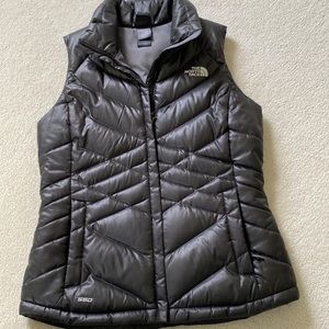 The North Face Aconcagua 550 Down Puffer Full Zip Vest black S
